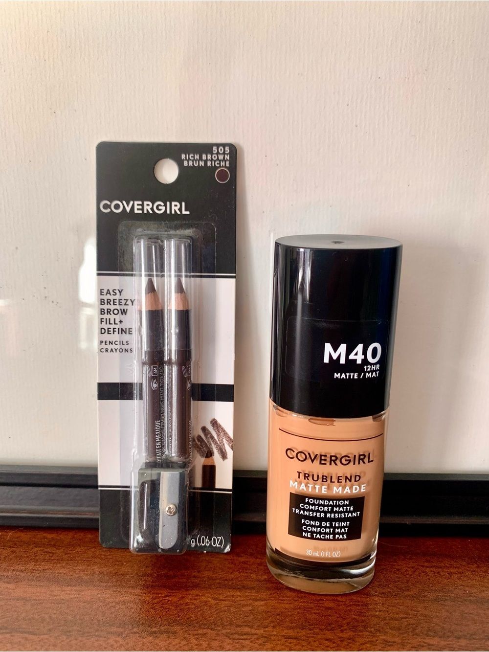 COVERGIRL Brow Fill Pencils Rich Brown & TruBlend Matte Made Foundation M40 set